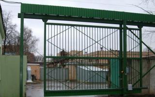 Как сделать откатные ворота – советы специалиста Устройство откатных ворот своими руками и дверей
